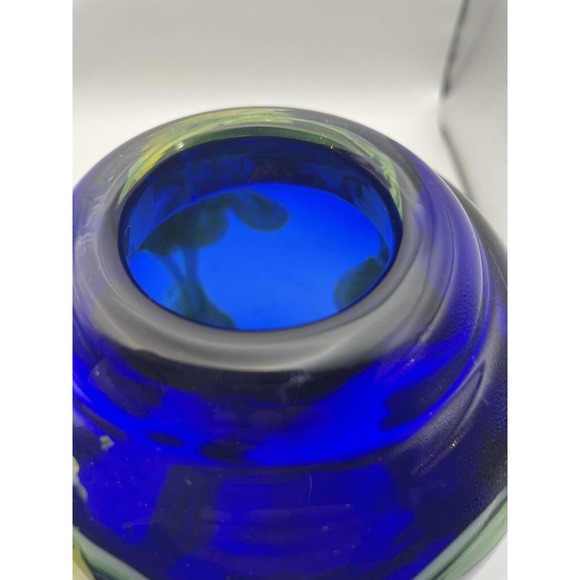 Kusak Art Glass Vase In Cobalt Blue With Cased Yellow Flowers & Green Vines - Picture 11 of 13